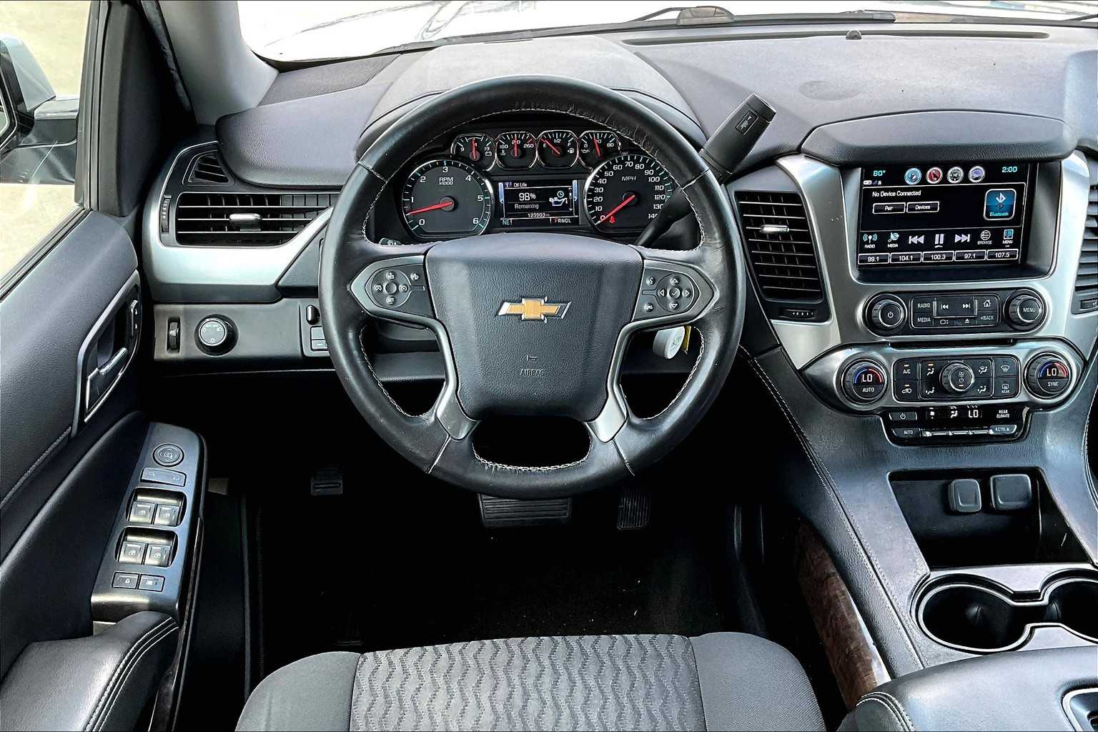 2018 Chevrolet Suburban LS photo 5