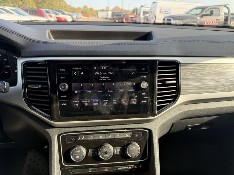 2023 Volkswagen Atlas Cross Sport V6 SE Technology photo 13