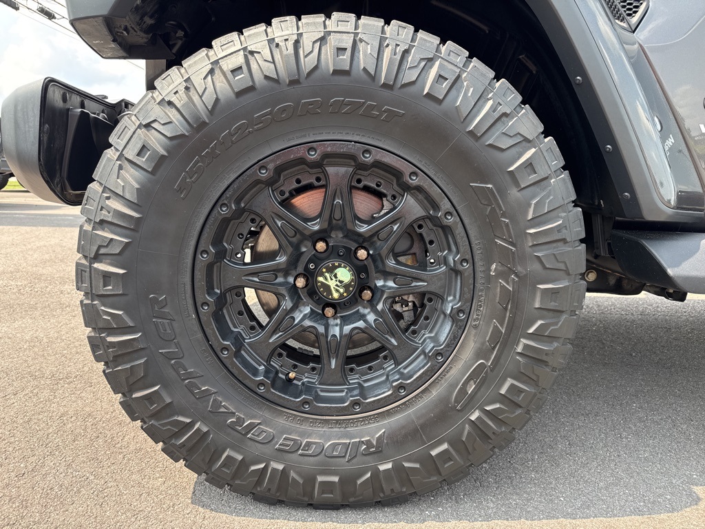 2018 Jeep Wrangler Unlimited Sahara photo 14