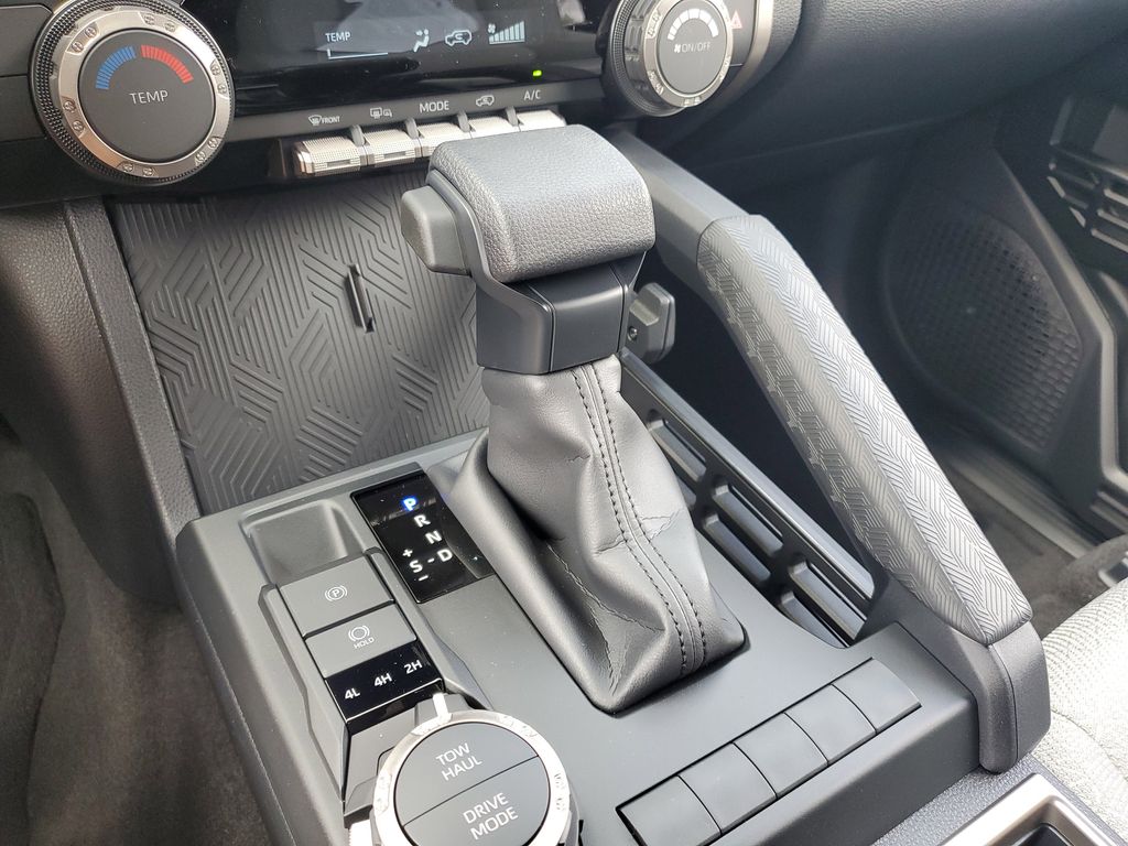 2025 Toyota 4Runner SR5 photo 18