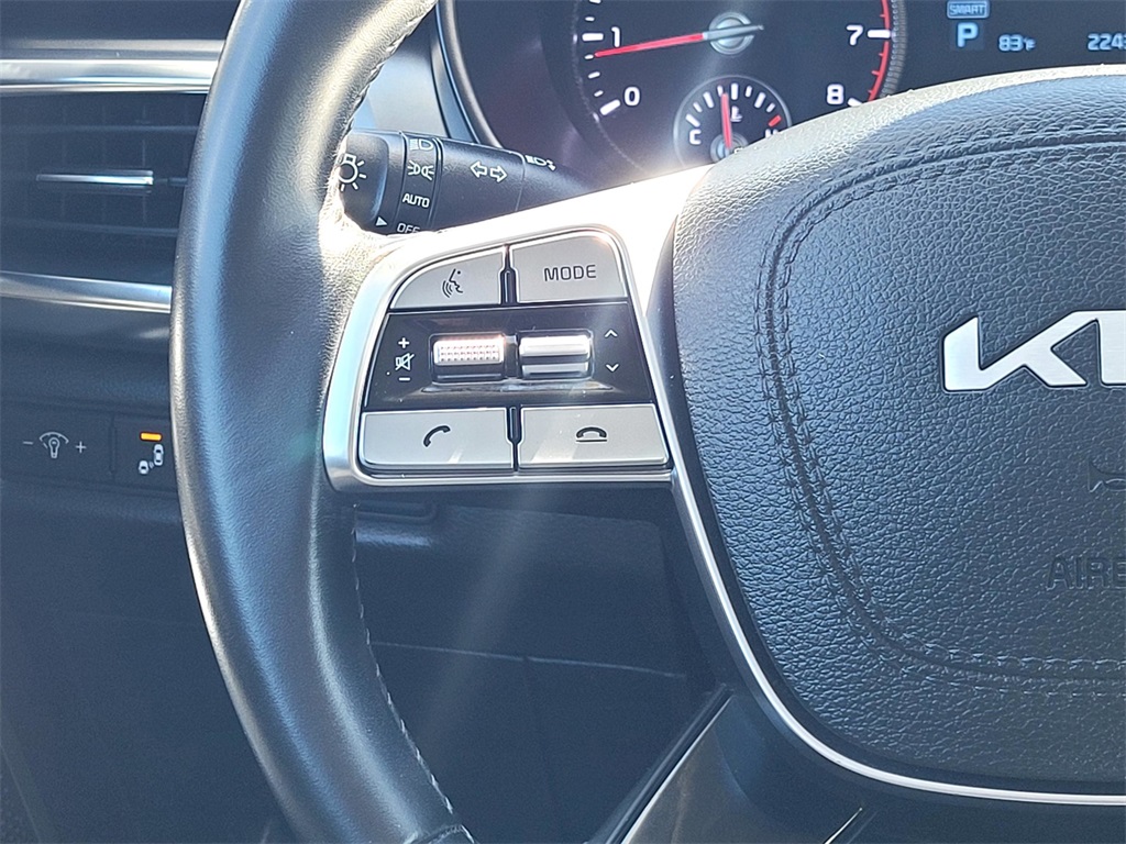 2022 Kia Telluride LX photo 25