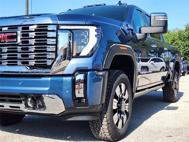 2025 Gmc Sierra 3500 HD Denali photo 4