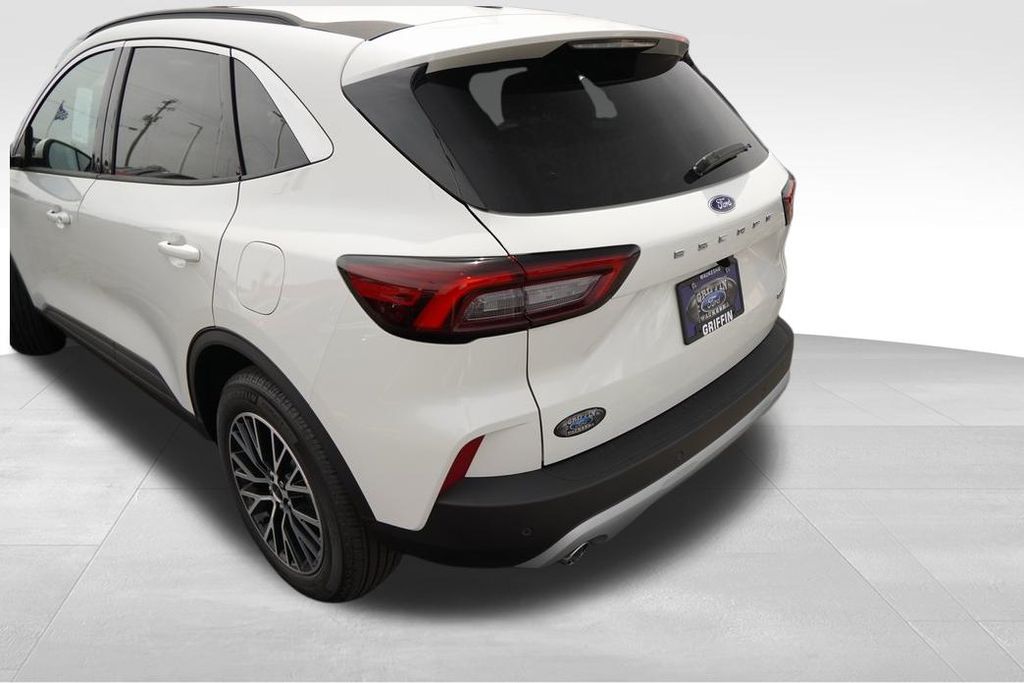2024 Ford Escape SEL Plug-In Hybrid photo 6