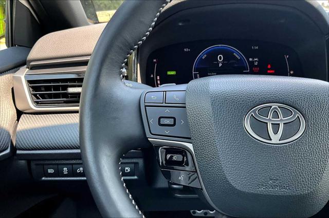 2025 Toyota Camry SE photo 23