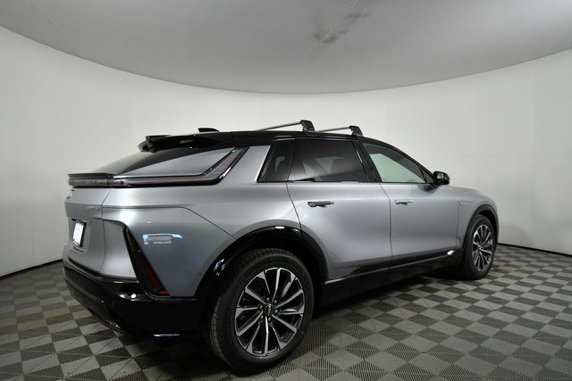 2025 Cadillac Lyriq Sport photo 4