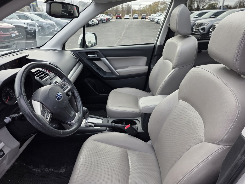 2015 Subaru Forester 2.5i Limited photo 3