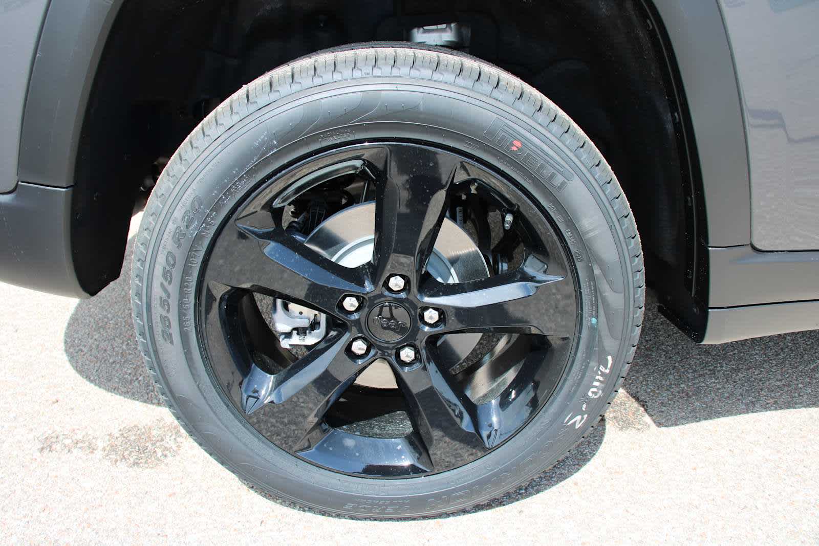 2025 Jeep Grand Cherokee Limited photo 4