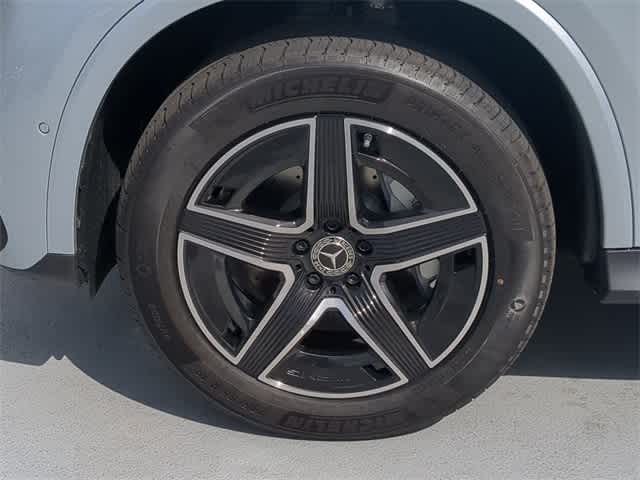 2025 Mercedes Benz GLC 300 4MATIC photo 5