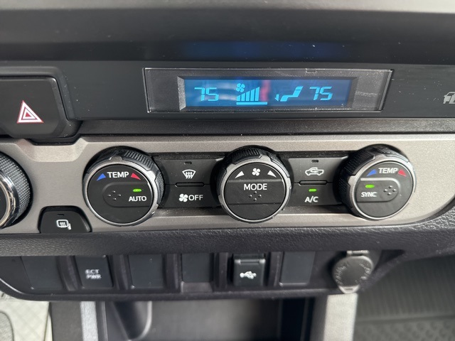 2021 Toyota Tacoma V6 photo 22