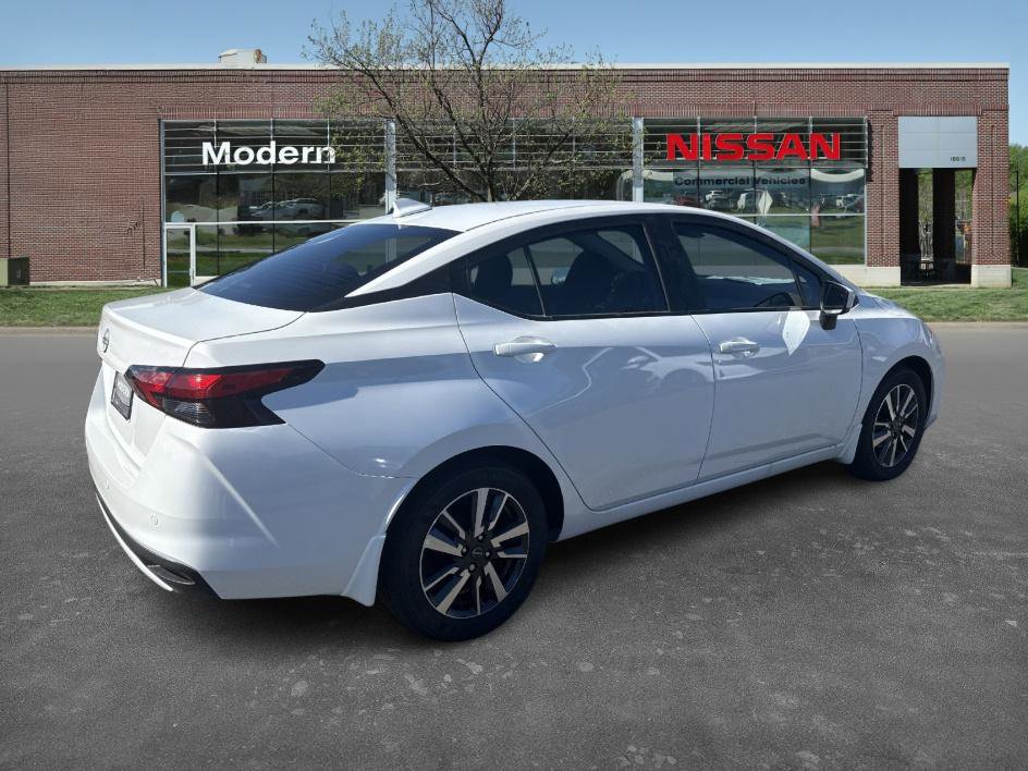 2025 Nissan Versa SV photo 4