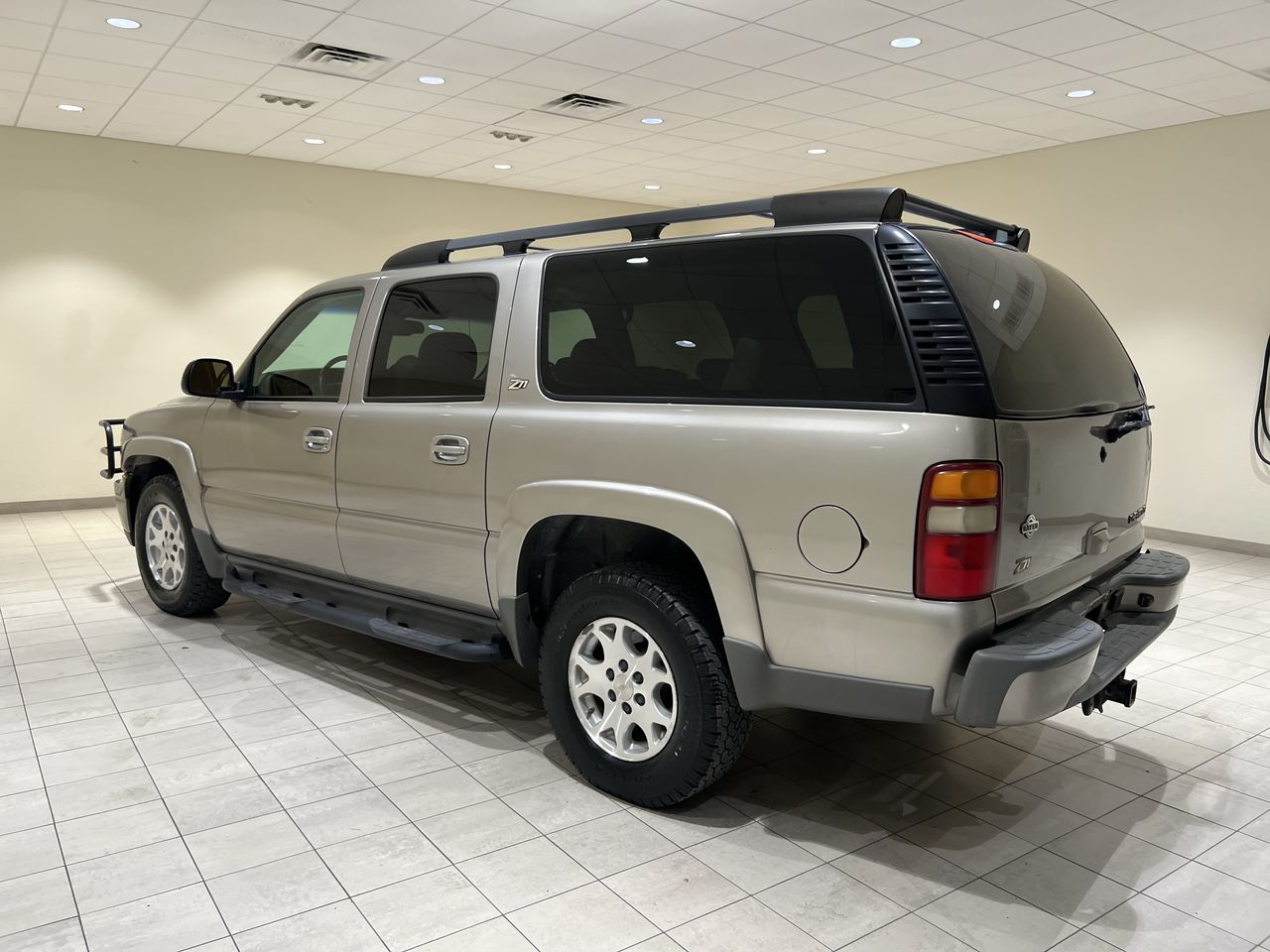2003 Chevrolet Suburban Z71 photo 36