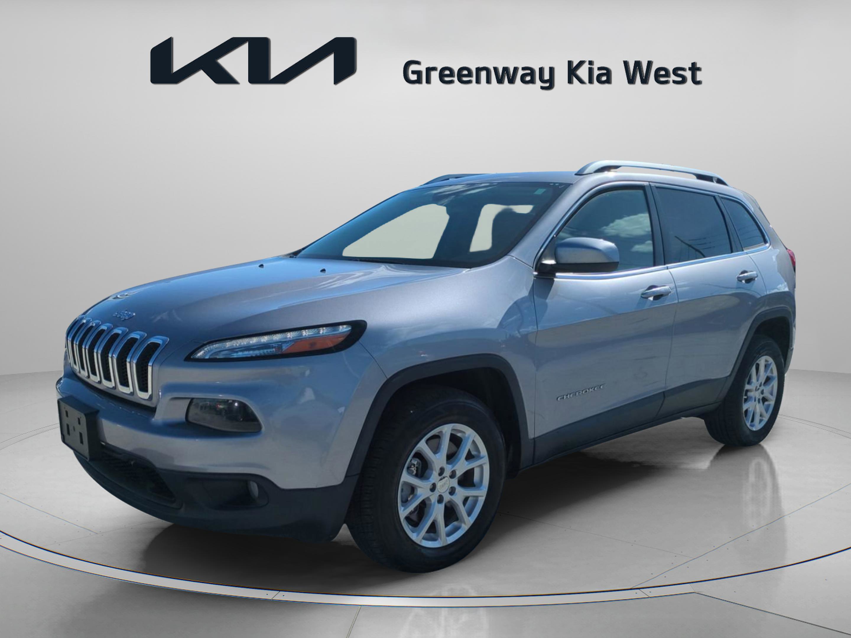 2018 Jeep Cherokee Latitude Sport photo 3