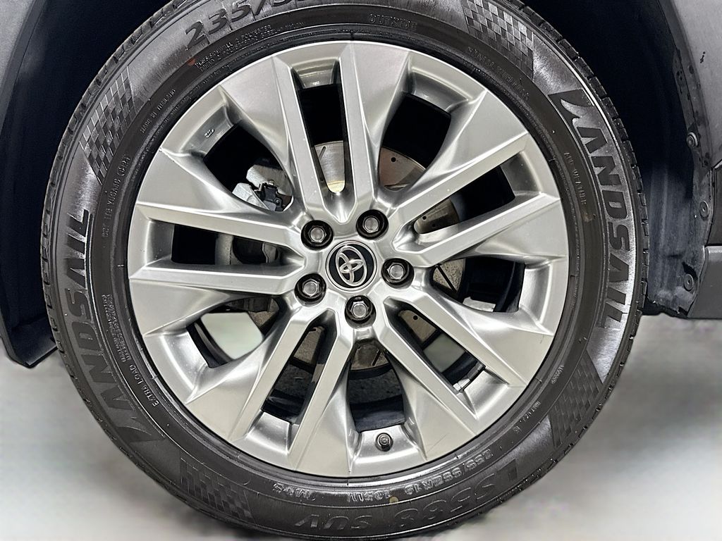 2021 Toyota RAV4 Limited photo 30