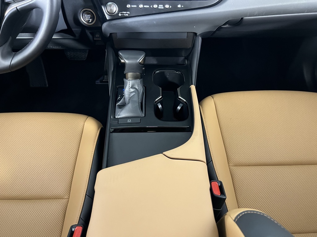 2025 Lexus ES 350 photo 12