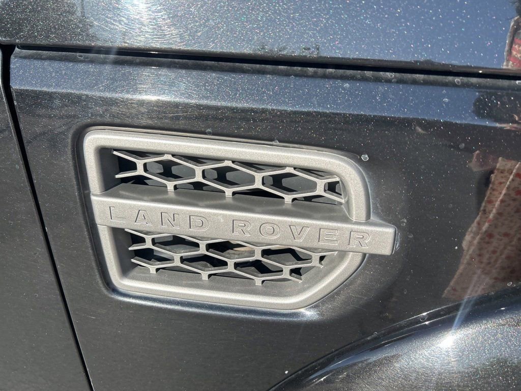 2015 Land Rover LR4 Base photo 11