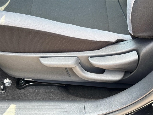 2025 Nissan Versa S photo 20