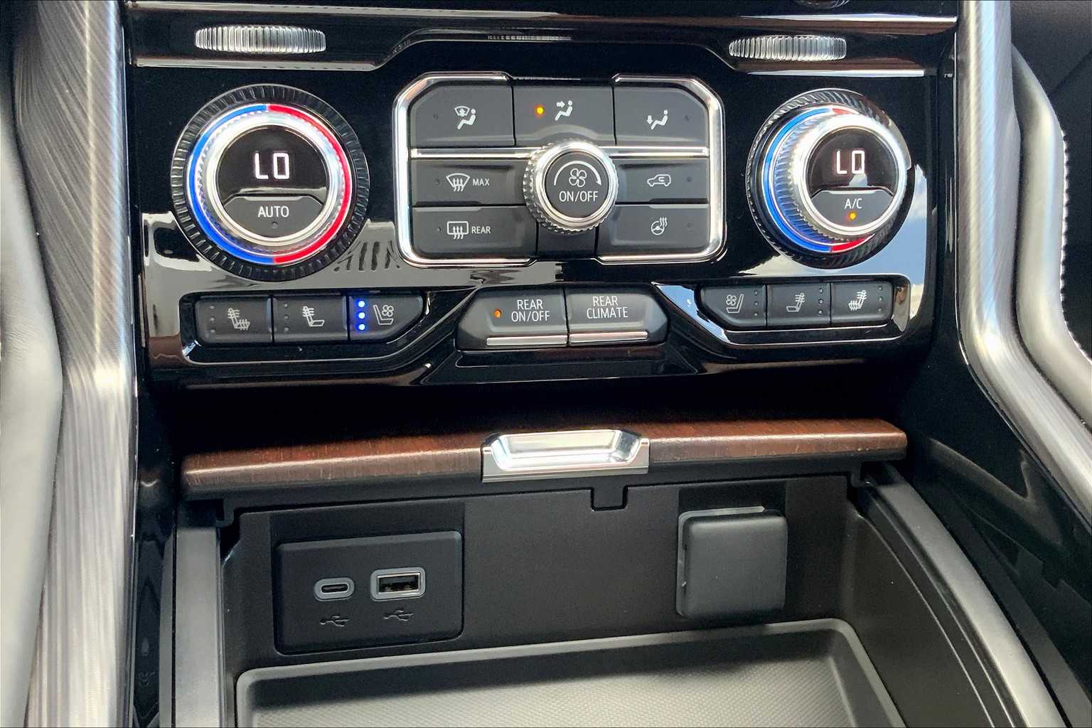 2024 Gmc Yukon Denali Ultimate photo 30