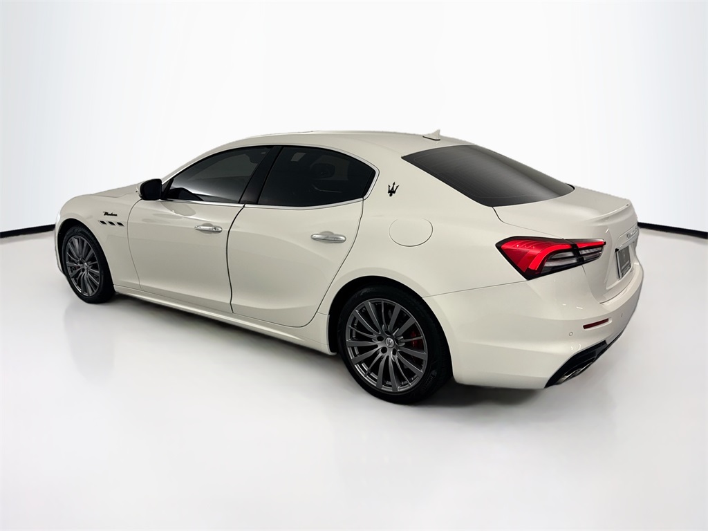 2023 Maserati Ghibli Modena Q4 photo 7