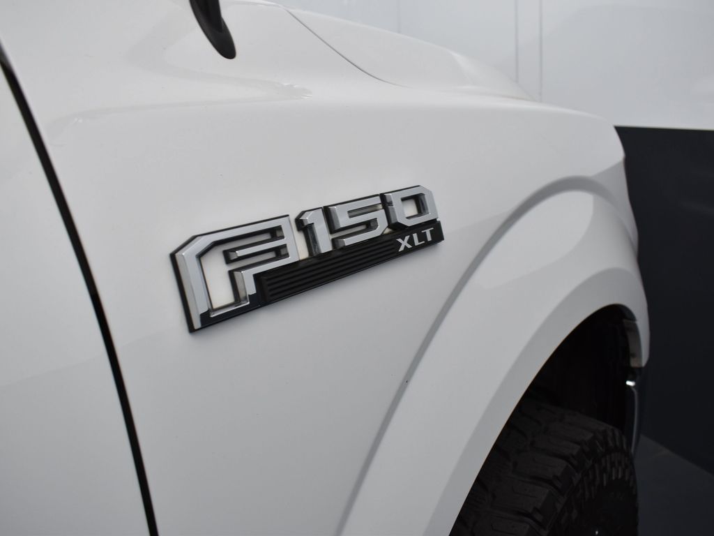 2015 Ford F-150 XLT photo 22