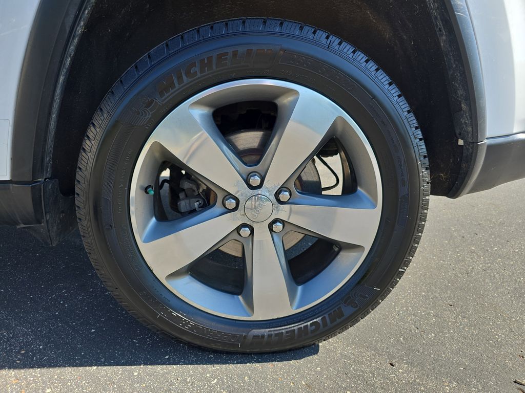 2015 Jeep Grand Cherokee Limited photo 32