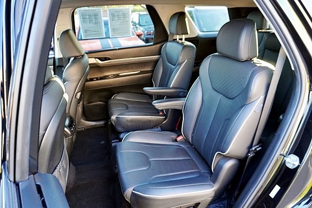 Used 2024 Black Hyundai XRT image 17