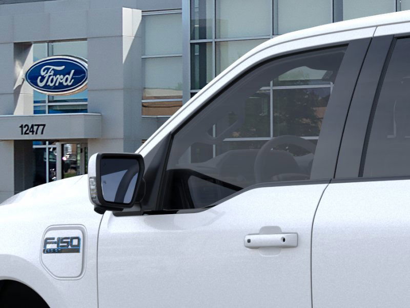 2025 Ford F-150 Lightning Lariat photo 20
