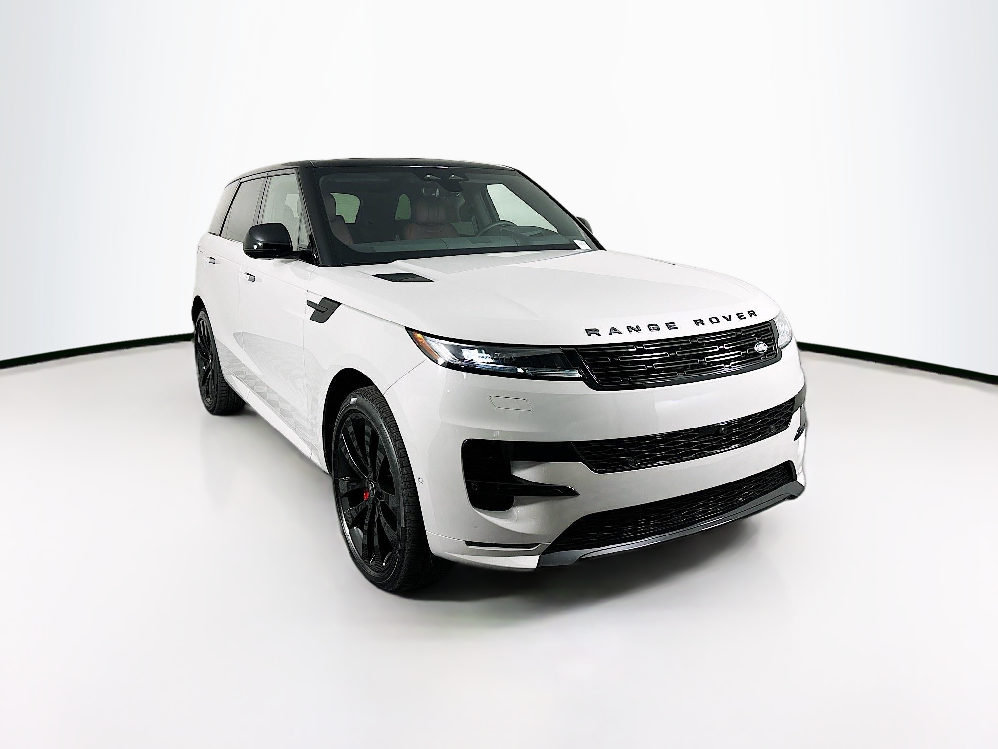 2025 Land Rover Range Rover Sport SE photo 3