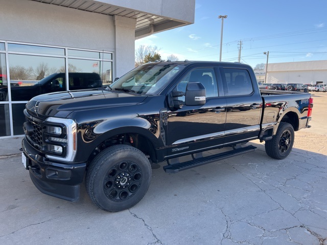 2025 Ford F-250 Super Duty Lariat's photo