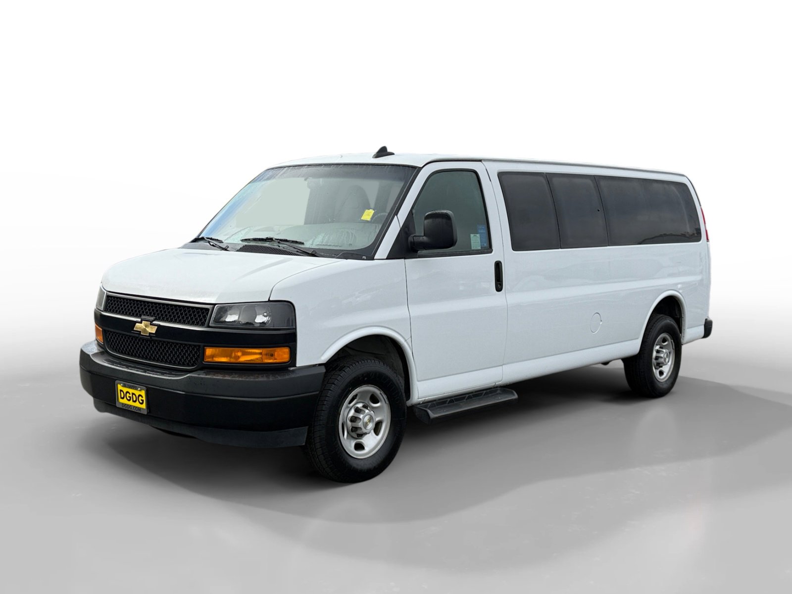 2023 Chevrolet Express Passenger LS's photo