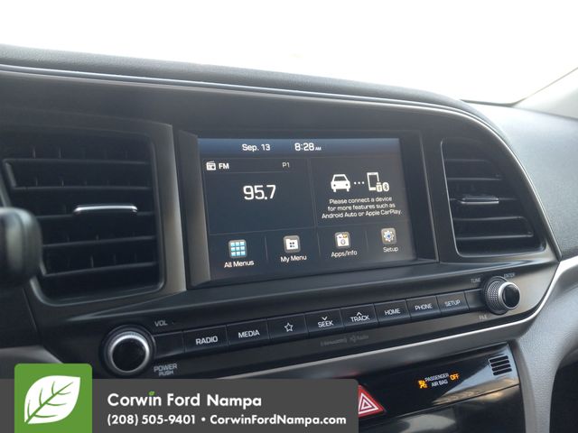 2020 Hyundai Elantra SEL photo 16