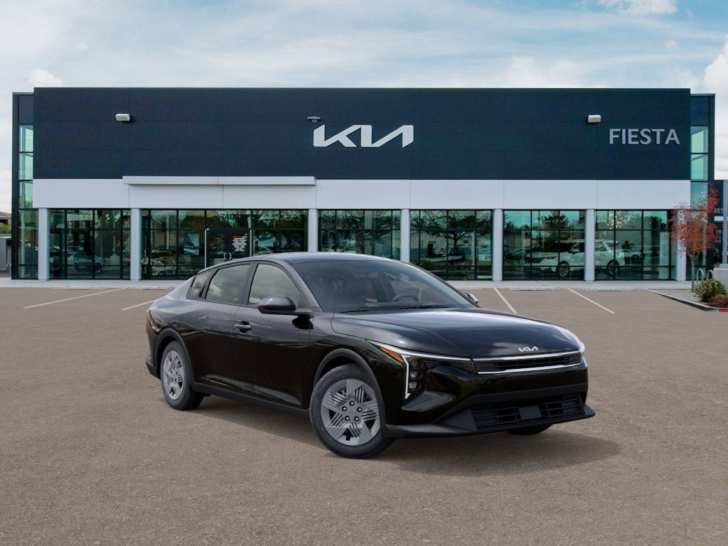 2025 Kia K4 LXS photo 8