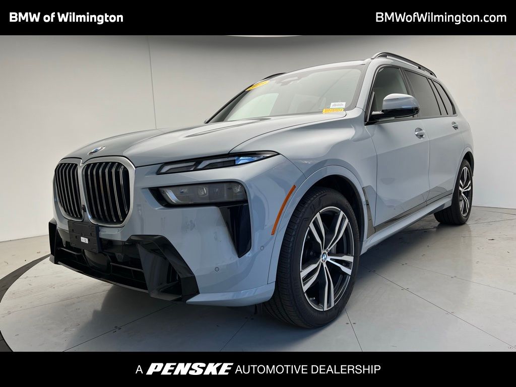 2023 BMW X7 40i's photo