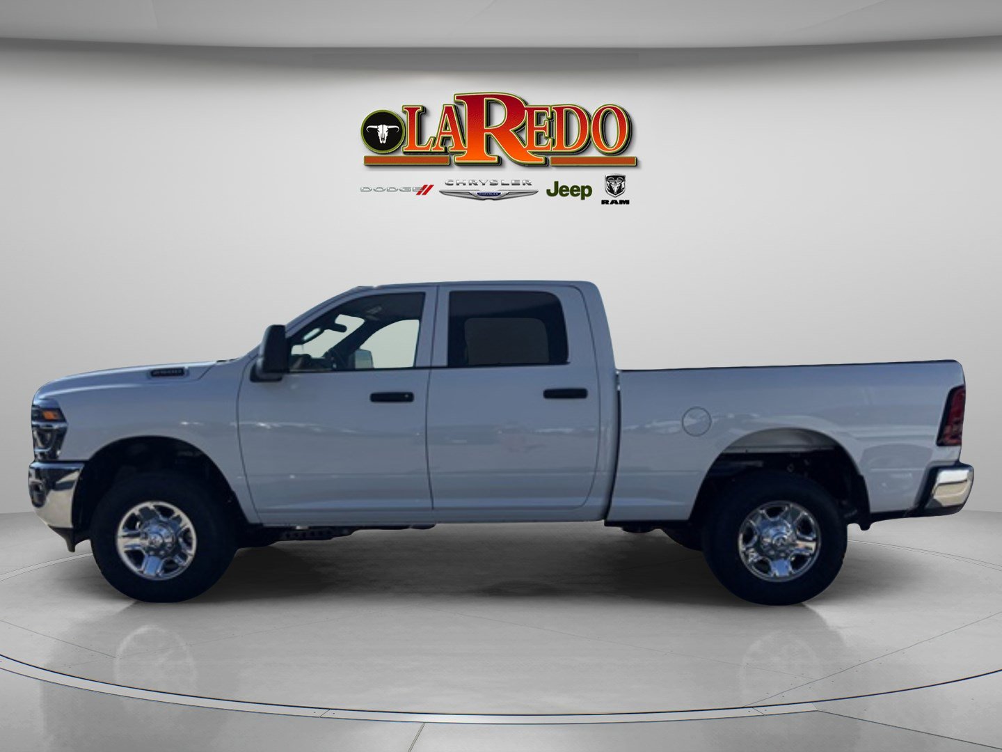 2026 Ram 2500 Tradesman photo 4