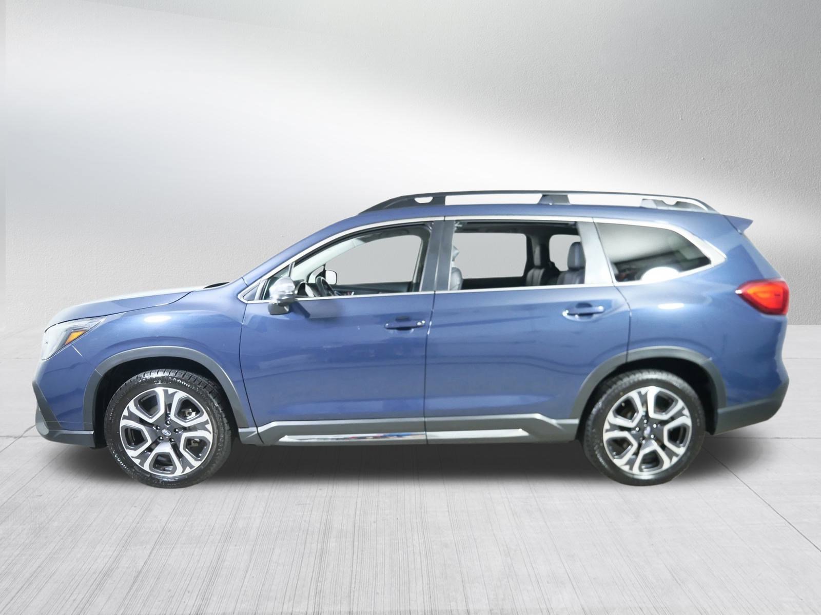 2023 Subaru Ascent Limited photo 4