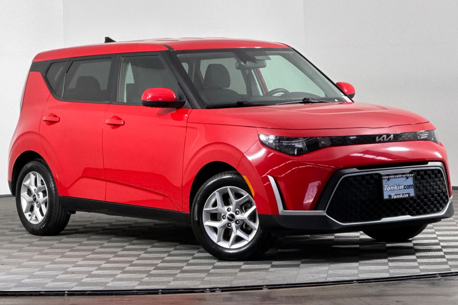 2023 Kia Soul LX photo 2