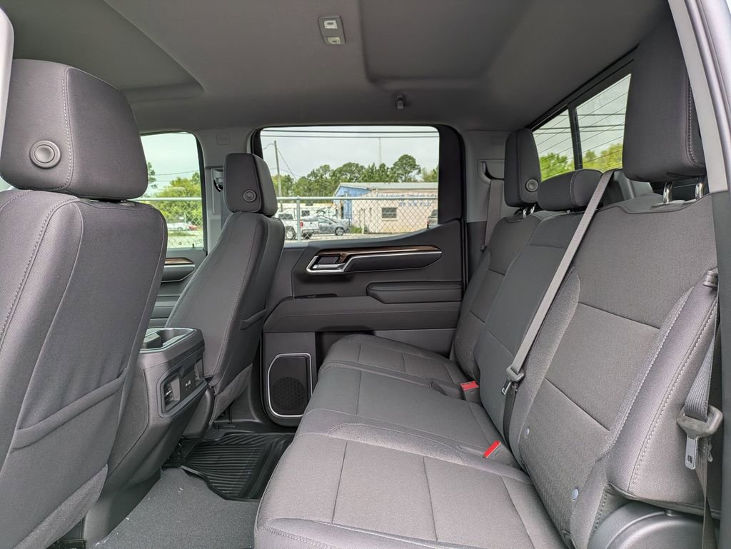 2025 Chevrolet Silverado 1500 LT photo 23
