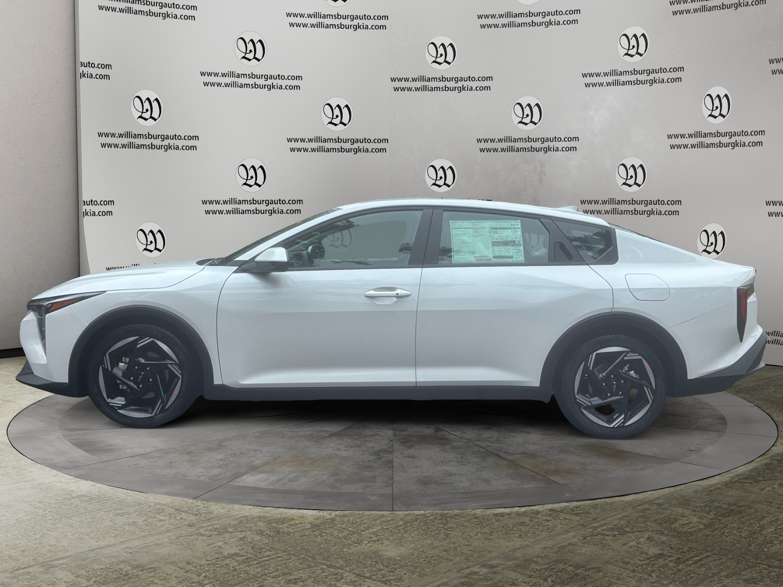 2025 Kia K4 EX photo 2