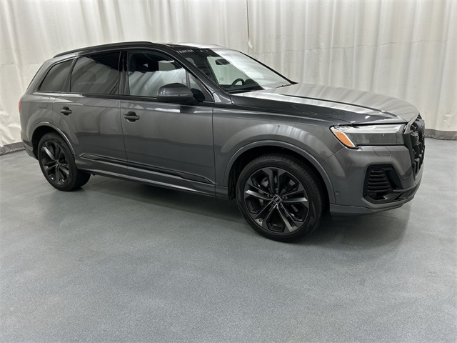 2025 Audi Q7 Premium Plus