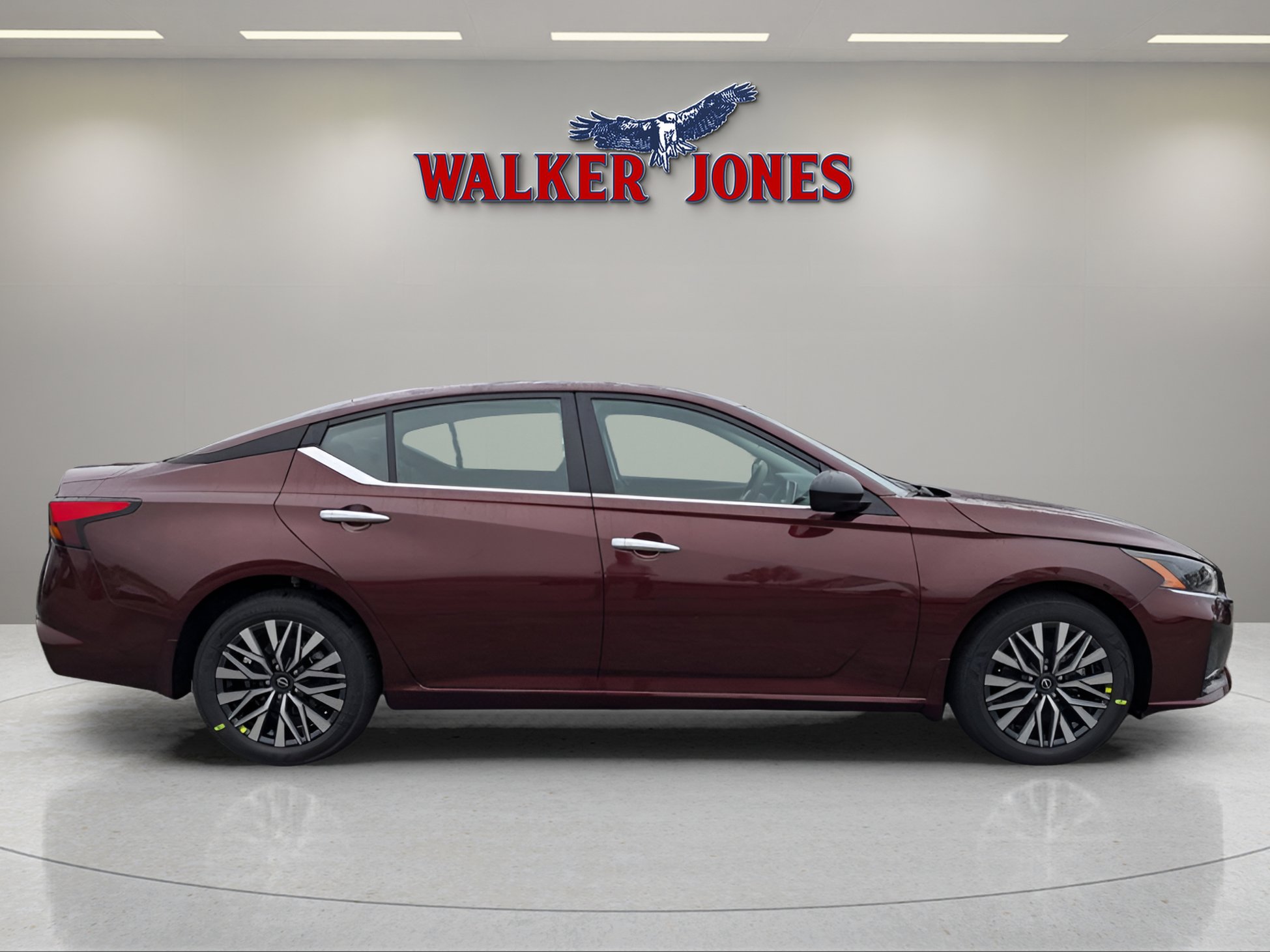 2025 Nissan Altima SV photo 2