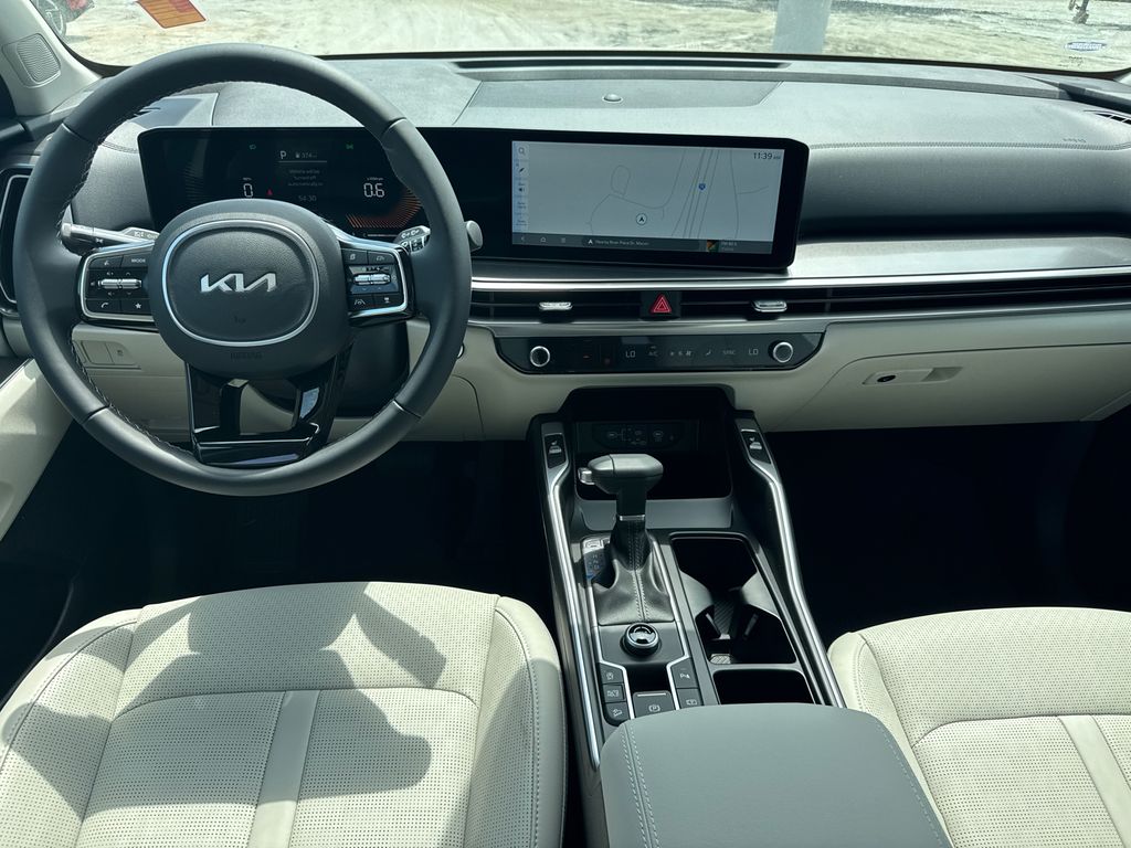 2025 Kia Sorento S photo 21