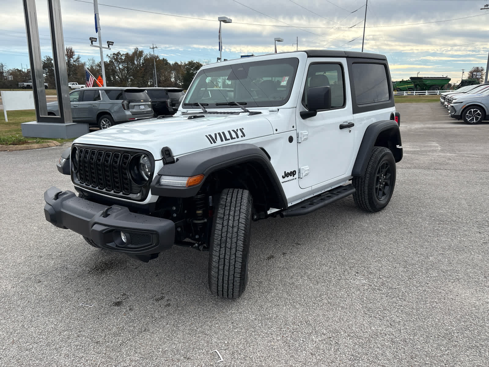 2025 Jeep Wrangler Willys photo 4
