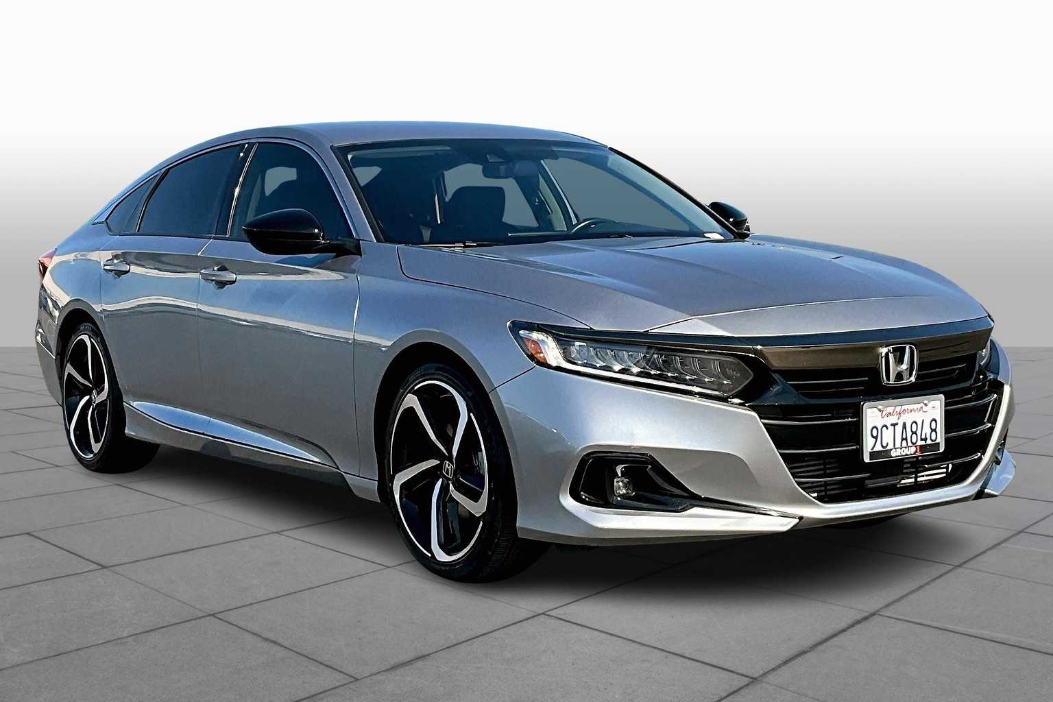 Used 2022 Honda Accord Sport SE with VIN 1HGCV1F45NA070711 for sale in Northfield, Minnesota
