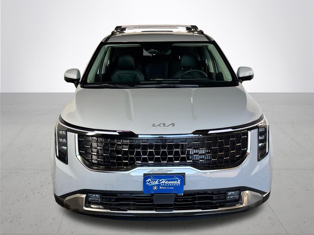 2026 Kia Carnival SX photo 3