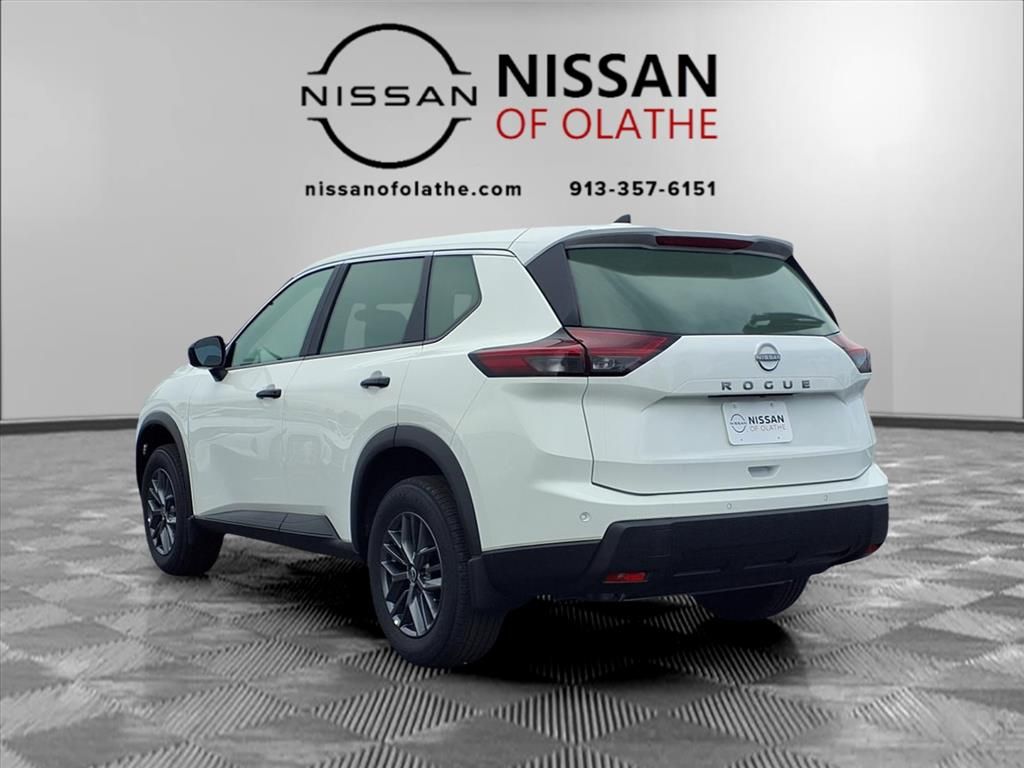 2025 Nissan Rogue S photo 2