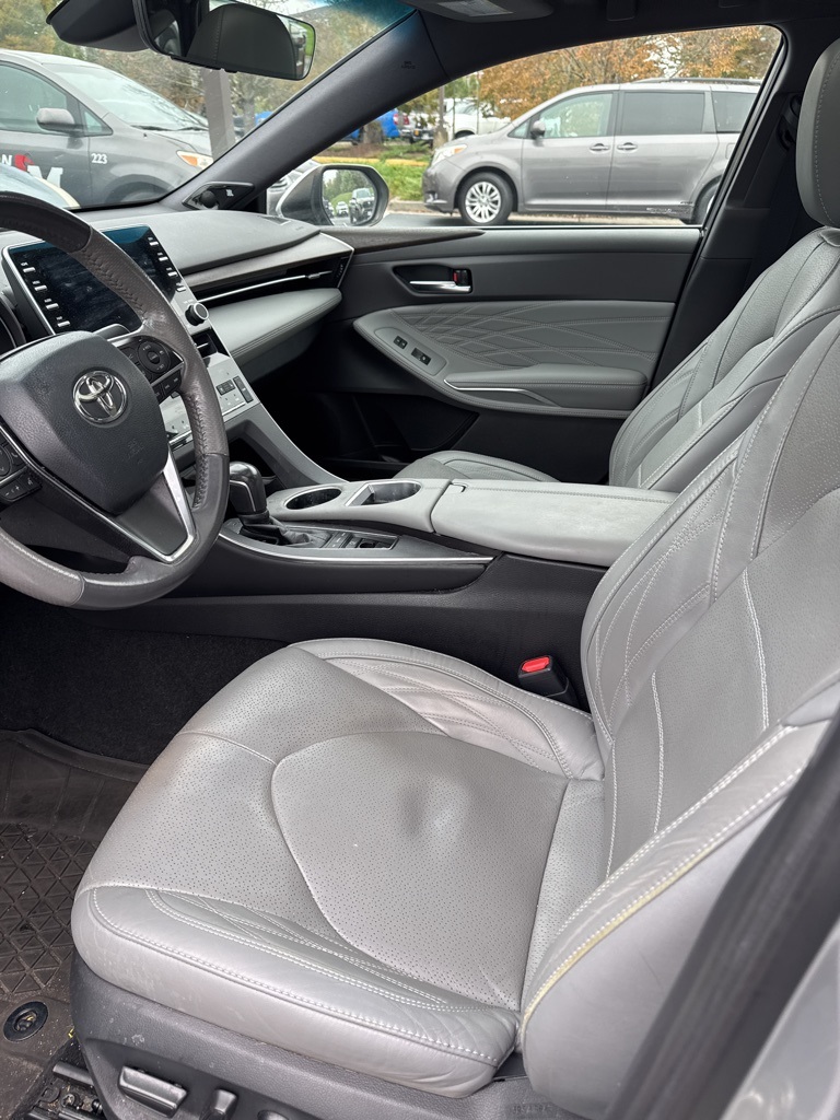 2020 Toyota Avalon Limited photo 5