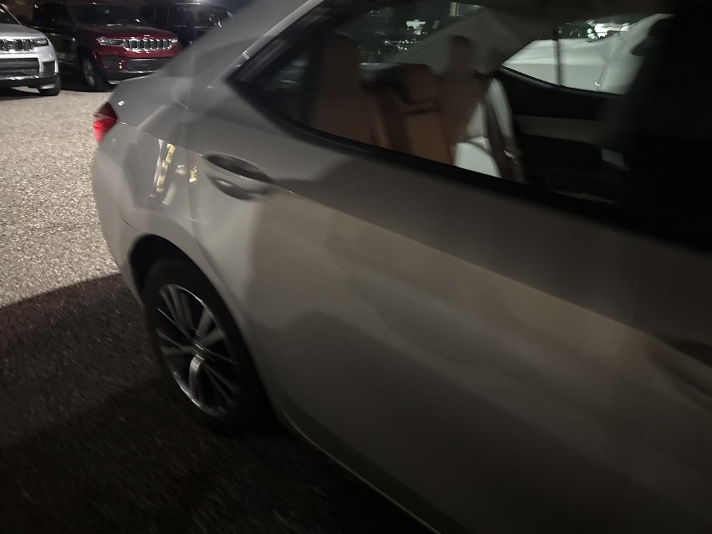 2019 Toyota Corolla LE photo 4