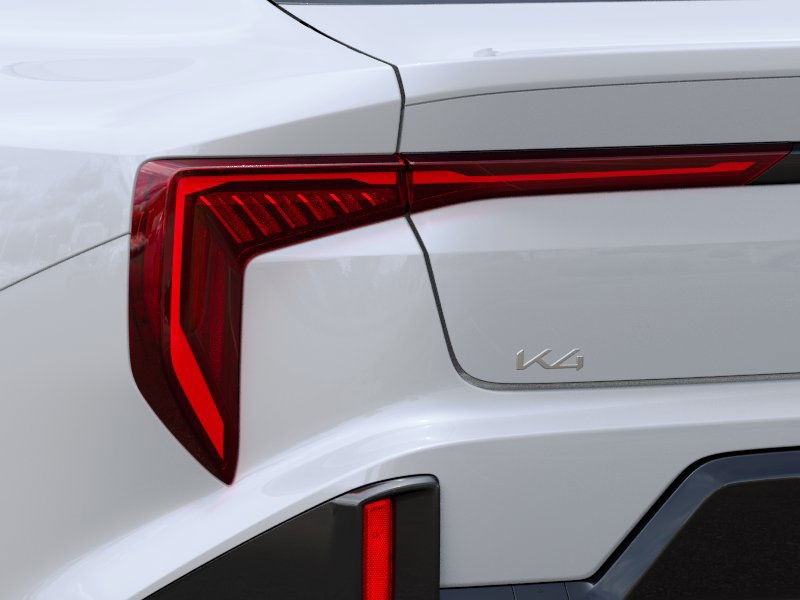 2025 Kia K4 GT-Line photo 11