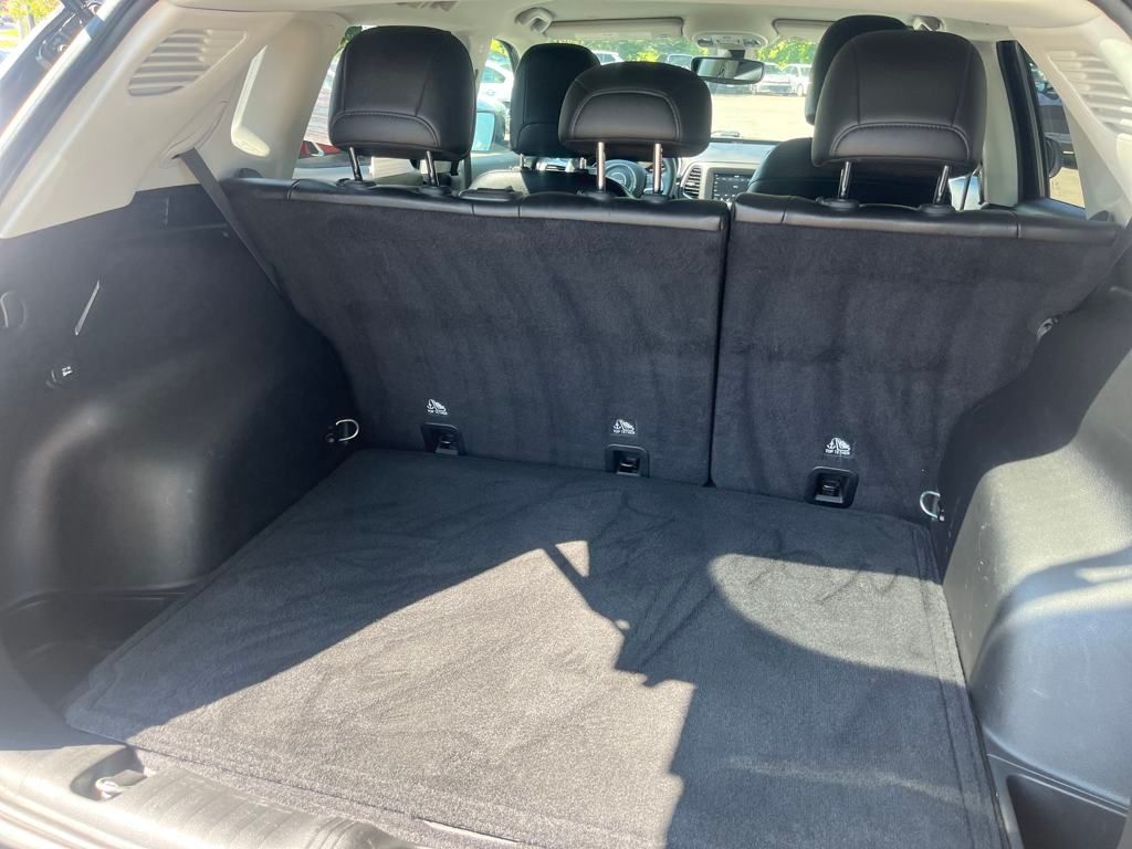 2020 Jeep Compass Latitude photo 19