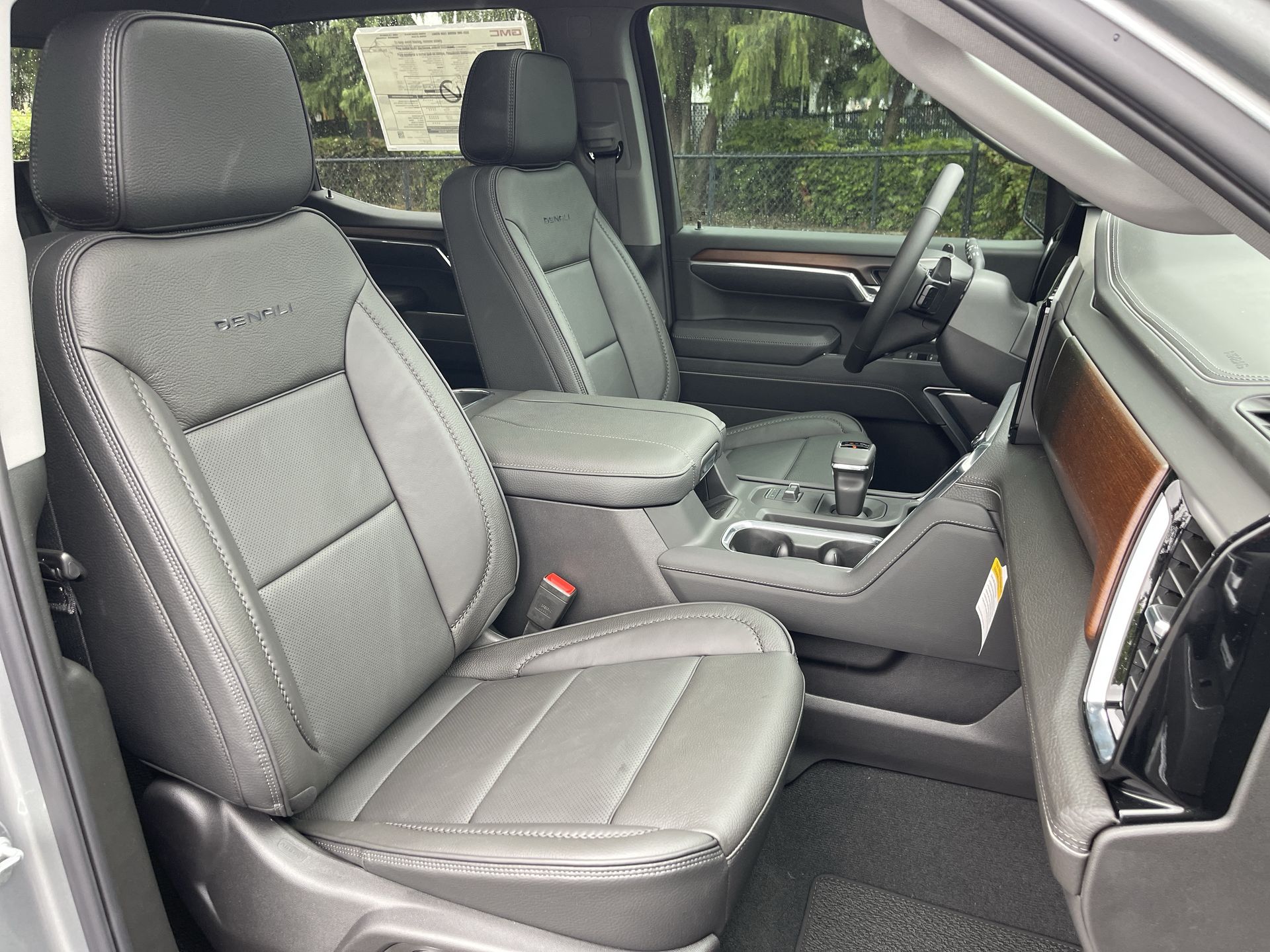 2025 Gmc Sierra 1500 Denali photo 4