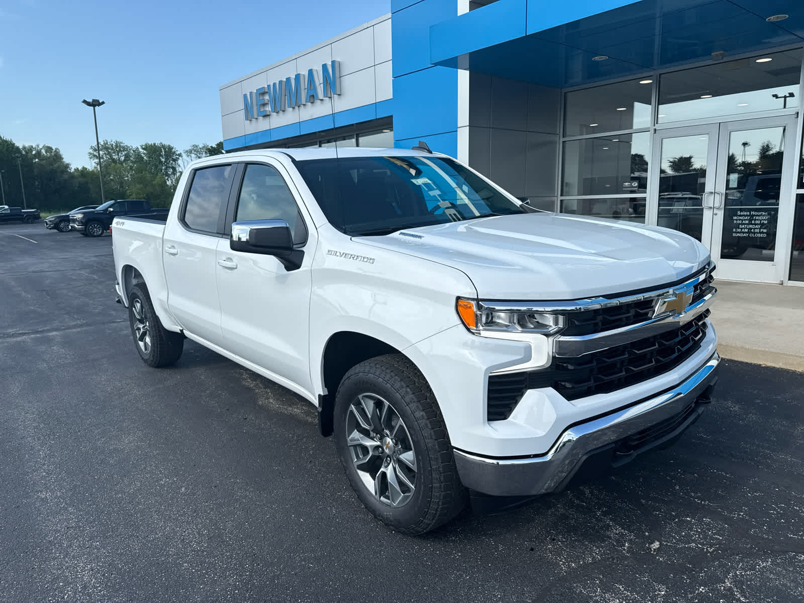 2025 Chevrolet Silverado 1500 LT's photo